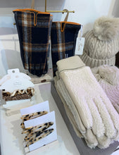 Load image into Gallery viewer, Tartan Print Gloves with Contrasting Trim - Black & Orange