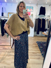 Load image into Gallery viewer, Carys Mohair Short Sleeve Jumper - Camel