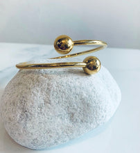 Load image into Gallery viewer, Gold Plated Torque Crossover Bangle