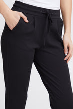 Load image into Gallery viewer, ICHI Kate Cropped Joggers - Black