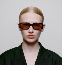 Load image into Gallery viewer, A.Kjærbede Alex Sunglasses - Demi Tortoise