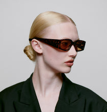 Load image into Gallery viewer, A.Kjærbede Alex Sunglasses - Demi Tortoise