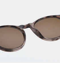 Load image into Gallery viewer, A.Kjaerbede Marvin Sunglasses - Coquina