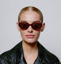 Load image into Gallery viewer, A.Kjærbede Winnie Sunglasses - Brown