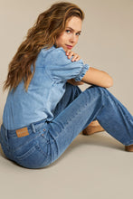 Load image into Gallery viewer, Red Button Colette Wide Leg Denim Jeans - Blue Used Stone