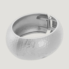 Load image into Gallery viewer, Alesha Chunky Hinged Bracelet - Rhodium Silver