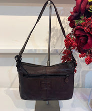 Load image into Gallery viewer, Droitwich Vintage Leather Woven Hand Bag - Dark Brown