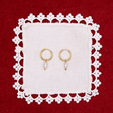 Load image into Gallery viewer, Iris &amp; I Lydia Freshwater Pearl Drop Earrings - Gold plated