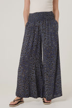 Load image into Gallery viewer, Amara Leopard Print Culotte Trousers - Navy