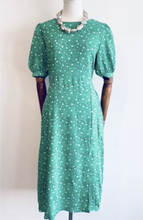 Load image into Gallery viewer, Carys Star &amp; Dot Puff Sleeve Midi Dress - Green