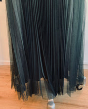 Load image into Gallery viewer, Isobel 2-in-1 Layered Wool Blend &amp; Pleated Dress  - Dark Green