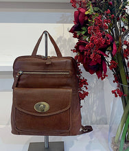 Load image into Gallery viewer, Michigan Leather Medium Backpack - Tan