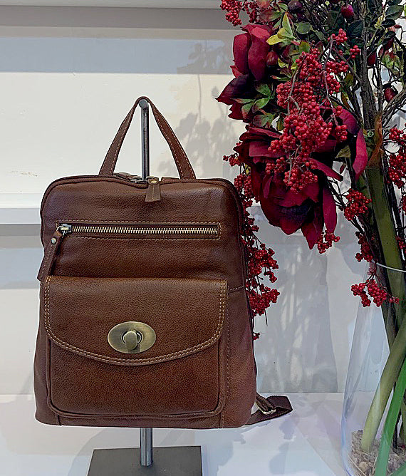 Michigan Leather Medium Backpack - Tan