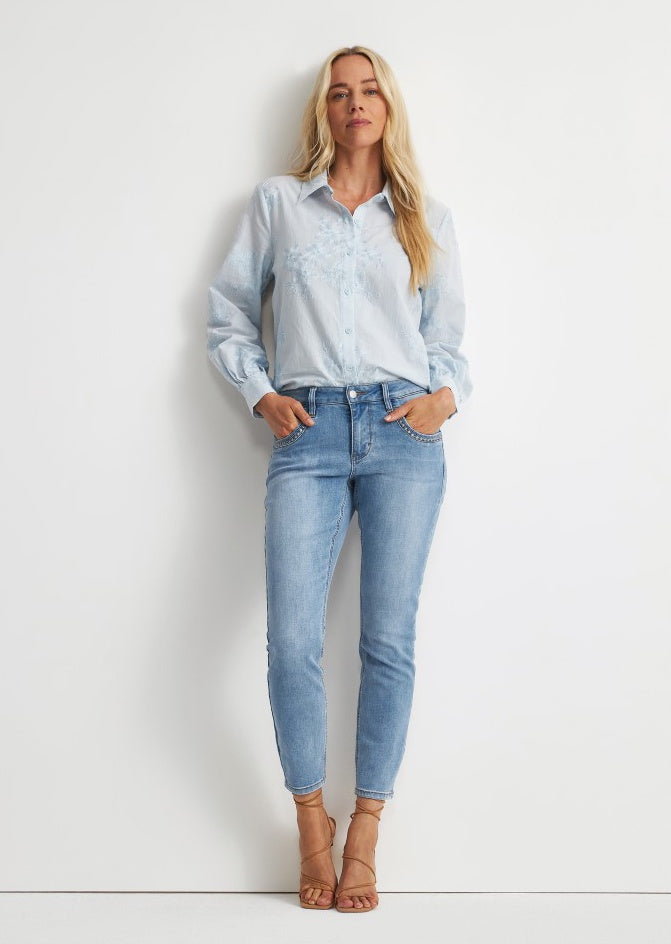 Jeans discount red button