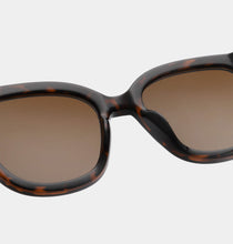 Load image into Gallery viewer, A.Kjærbede Billy Sunglasses - Demi Tortoise