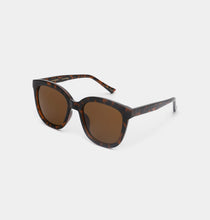 Load image into Gallery viewer, A.Kjærbede Billy Sunglasses - Demi Tortoise