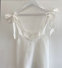 Load image into Gallery viewer, Grace &amp; Mila Exquis Cotton Blend Ribbon Strap Top