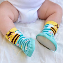 Load image into Gallery viewer, Powell Craft Bumble Bee Moccasins