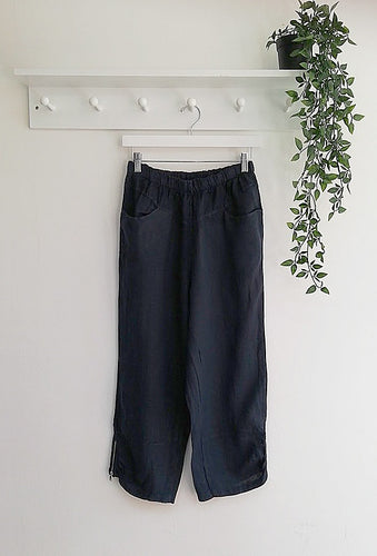 Amazing Woman Orla Cropped Linen Trousers - Navy