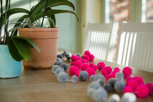 Load image into Gallery viewer, Pom Pom Garland